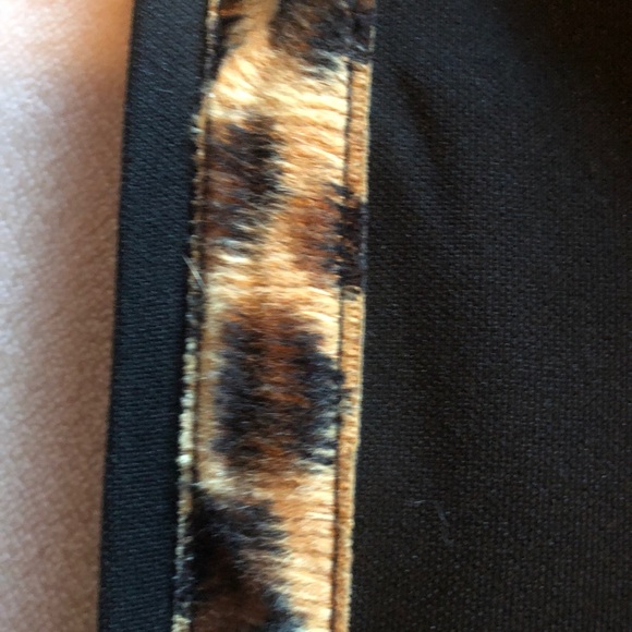NWOT  Sporty Black Leopard Tape Side Leggings Size Small - Picture 11 of 15